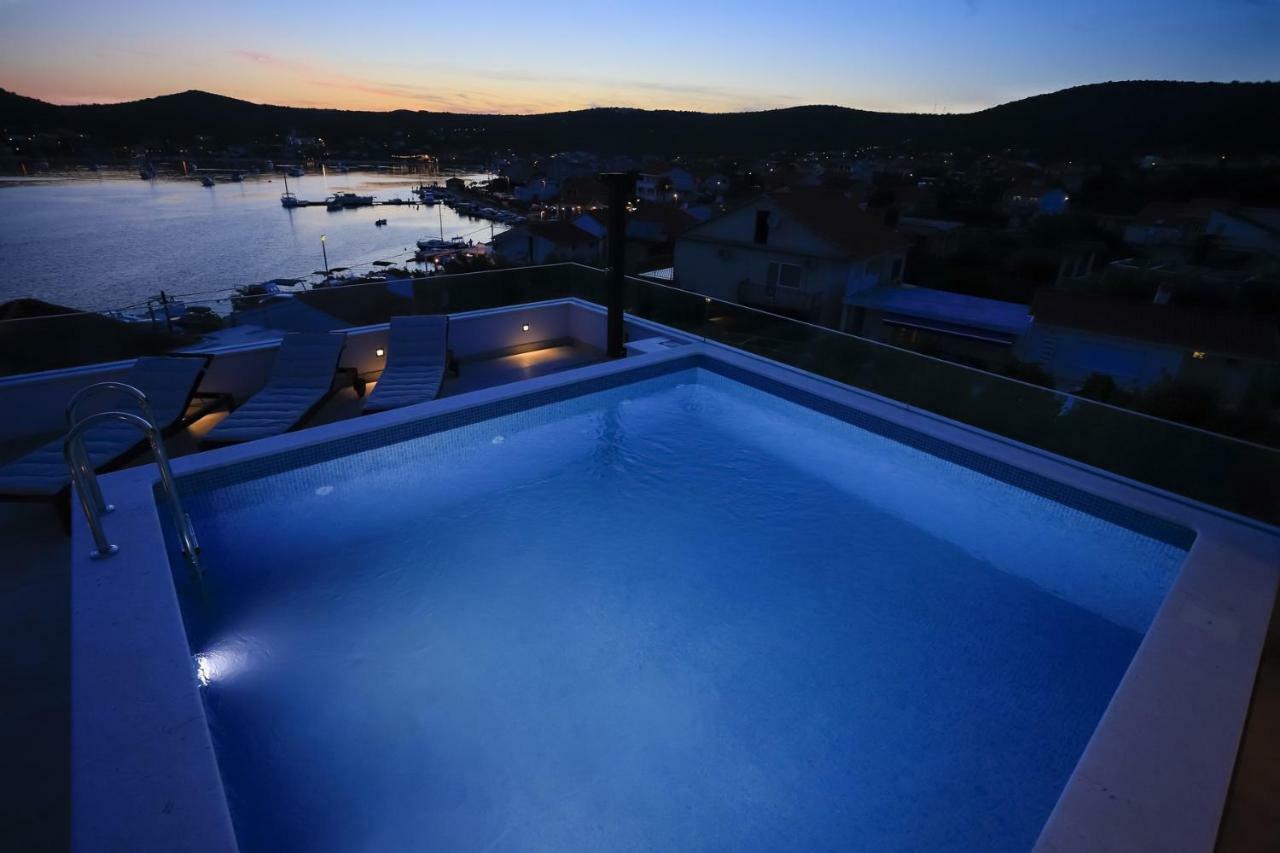 Villa Adastra Vinišće Esterno foto